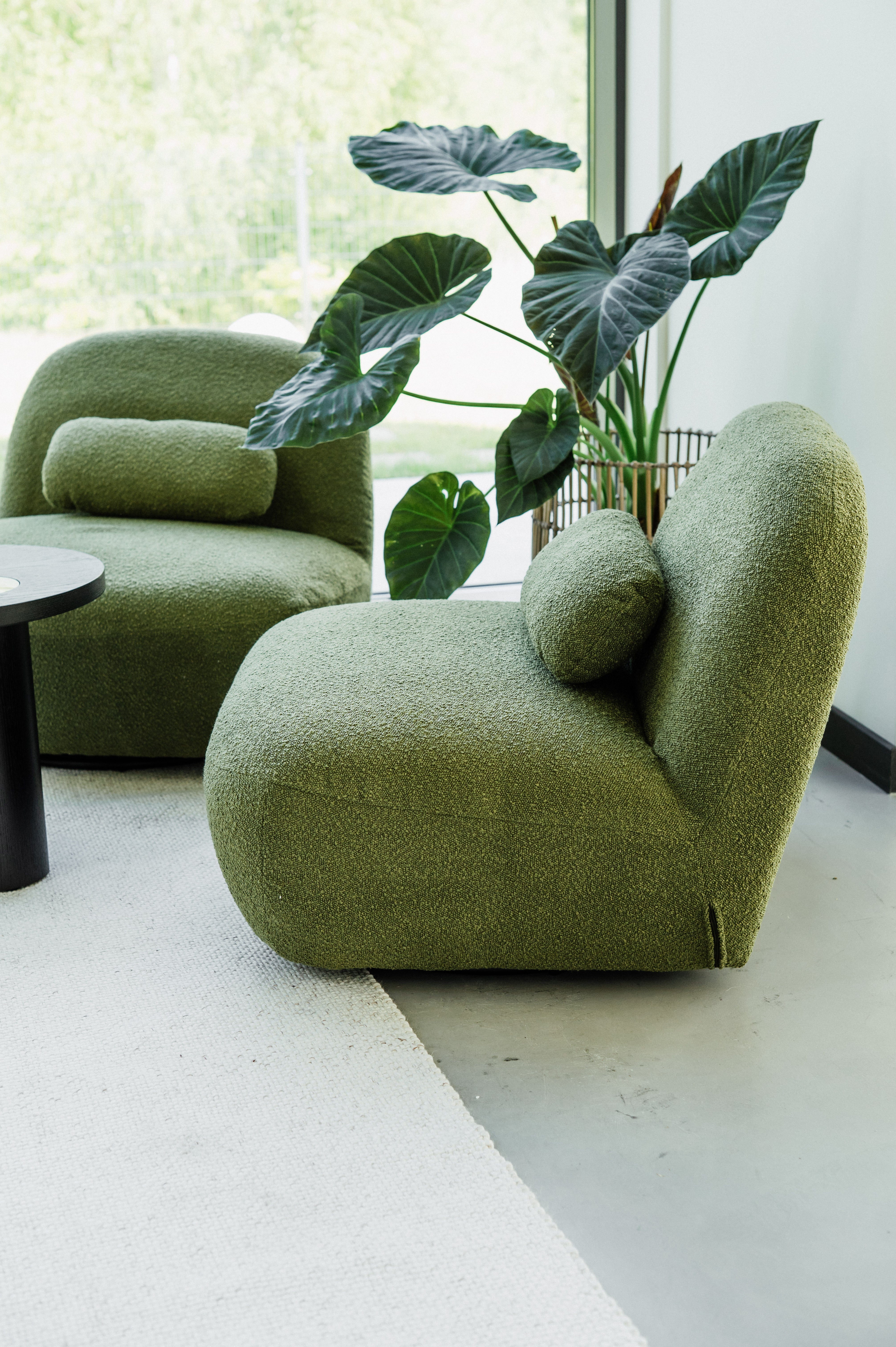 ZEN GREEN ARMCHAIR