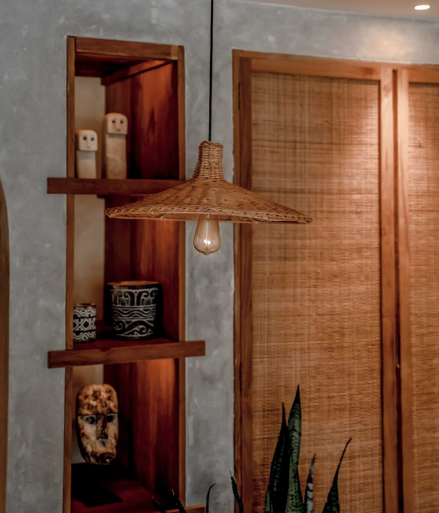 SUTTER LAMP