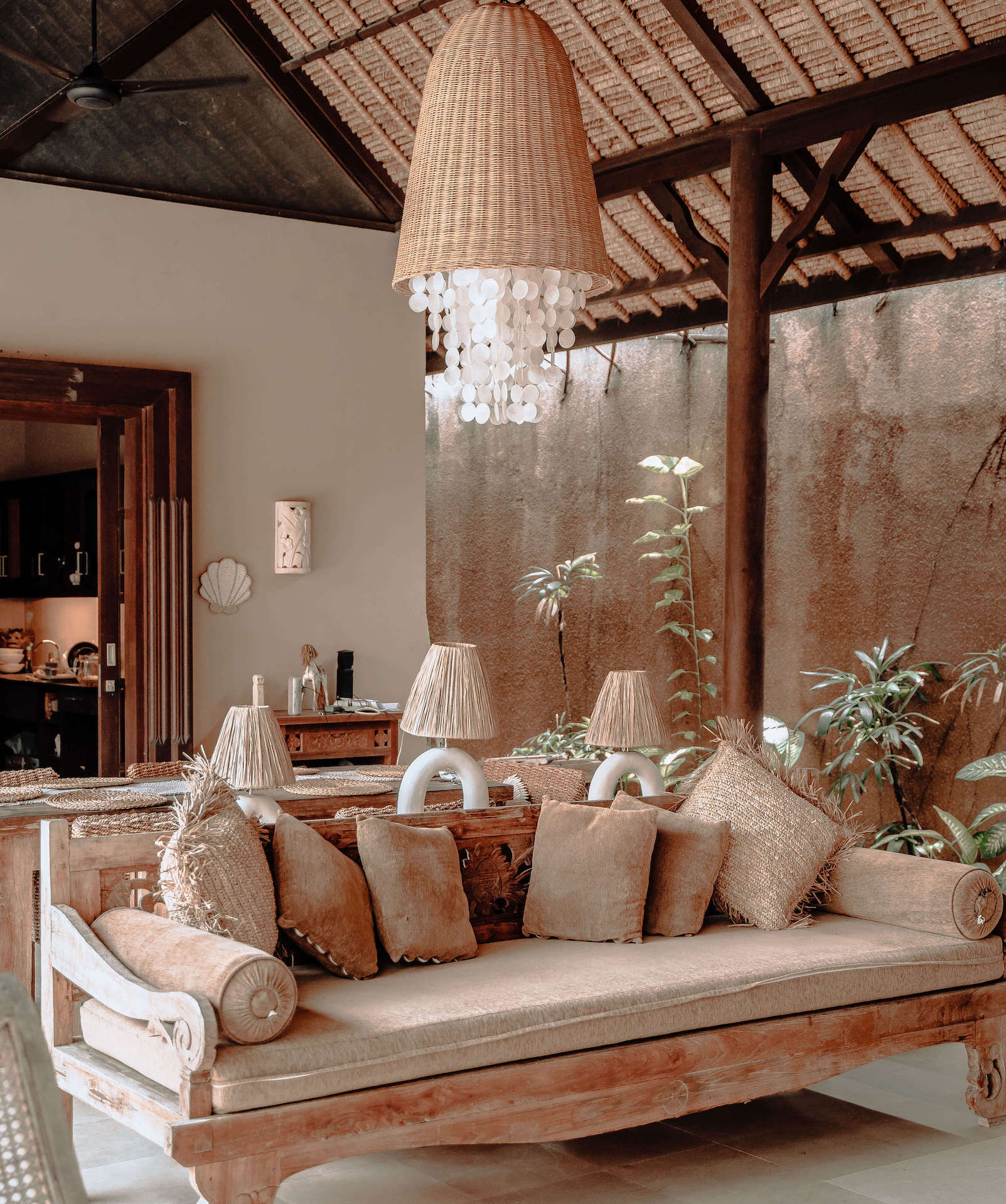 MAHALO LAMPS